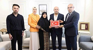 Ağrı Valisi Koç'tan 15 Temmuz gazisine anlamlı ziyaret