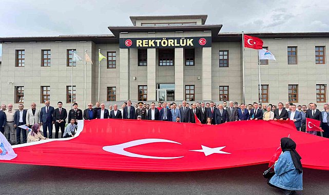 Ağrı'da "İmparatorluktan Cumhuriyete Türkiye'de Vesayet" konferansı