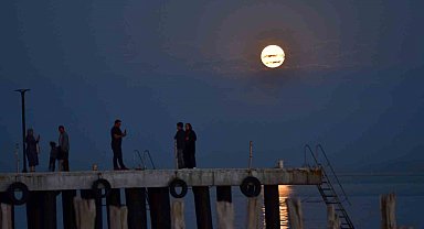 Ahlat'ta dolunay görsel şölen sundu