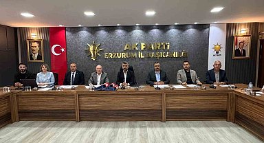 AK Parti Grubu, Küçükoğlu ve Sekmen ile bir araya geldi