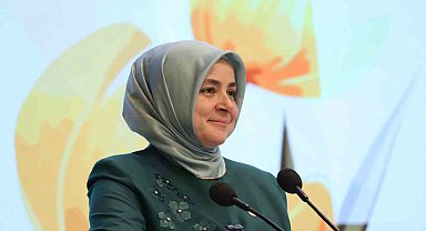 AK Parti Kadın Kolları'nın düzenlediği 'Kadın Kolları Liderlik Akademisi' sona erdi