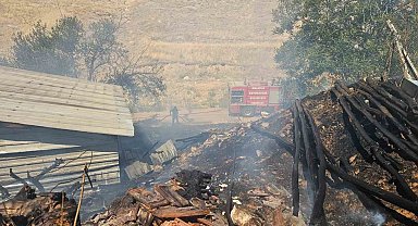 Akçadağ'da odunluk yangını korkuttu