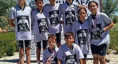 Akhisarlı pedallar Türkiye Şampiyonası'nda madalyaları kaptı