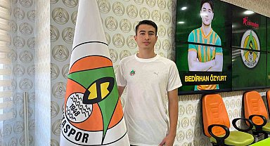 Alanyaspor, iki yerli oyuncu ile sözleşme imzaladı