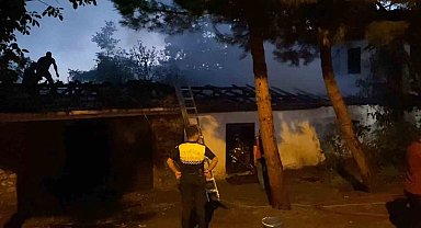 Alevlere teslim olan müştemilat kamerada