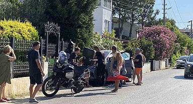 Alkollü kadın sürücünün kullandığı araç bahçe duvarına çarparak durabildi