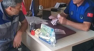 Ankara'da ATM'de bulunan 40 bin lira sahibine teslim edildi