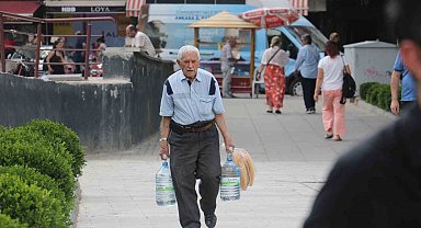 Ankara'da bunaltıcı sıcaklıklar hem vatandaşı hem esnafı zorluyor