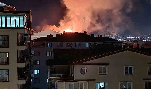 Ankara'da çatı katı yangını