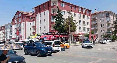 Ankara'da taksi ile otomobil çarpıştı: 1 yaralı