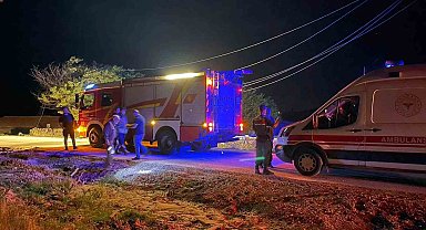Ankara'da tır elektrik tellerine takıldı, trafo patladı