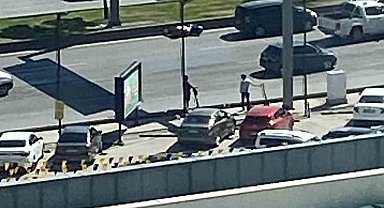 Ankara'da yolun karşısına geçmek isteyen yayaya araba çarptı