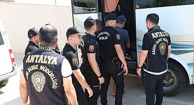 Antalya'da eş zamanlı operasyonda 92 aranan şahıs yakalandı