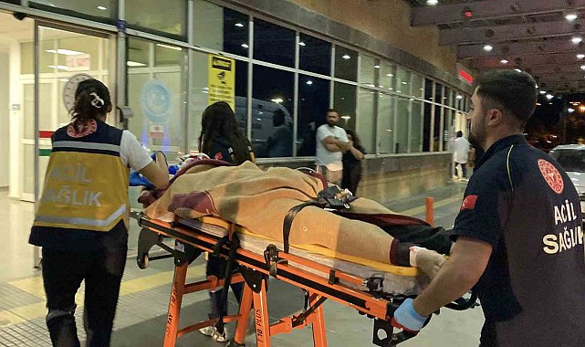 Araç içinde tabanca ateş aldı, bir kişi ağır yaralandı... O anlar kamerada