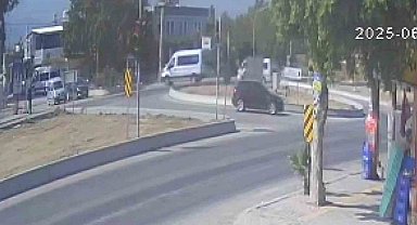 Araçla çarpışmamak için refüje çıktı