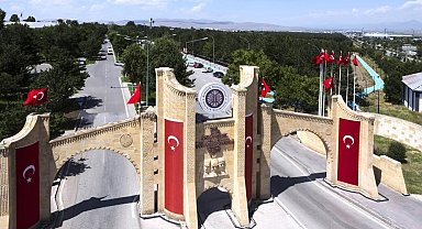 Atatürk Üniversitesi Teknofest 2025 finalinde dört Türkiye derecesi kazandı