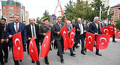 Atatürk'ün Erzurum'a gelişinin 106. yıl dönümü törenle kutlandı
