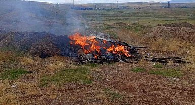 Atık eşyaların tutuşmasıyla çıkan yangın korkuttu