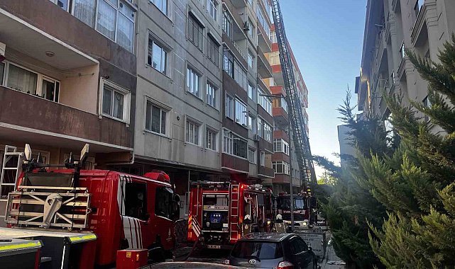 Avcılar'da korkutan çatı yangını