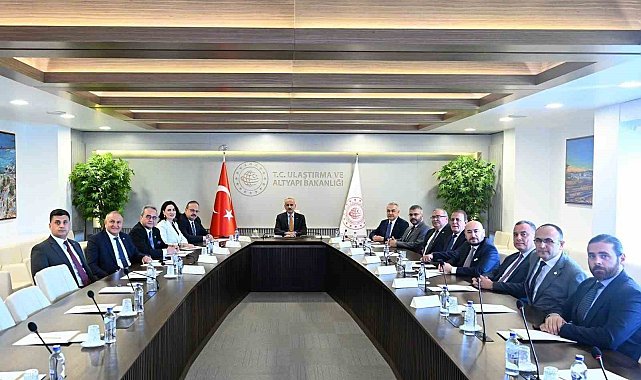Aydın heyeti Ulaştırma Bakanı Uraloğlu ile görüştü