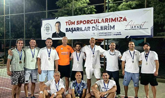 Babalar Günü'nde Tenis turnuvası sona erdi