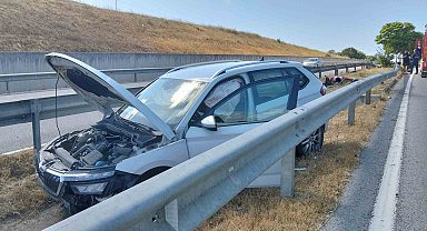 Bafra'da kaza: Otomobilden yara almadan çıktılar