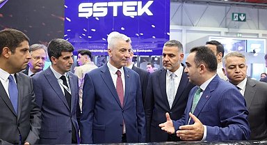 Bakan Bolat, IDEF'te Türkiye'nin savunma sanayi gücüne ortak oldu