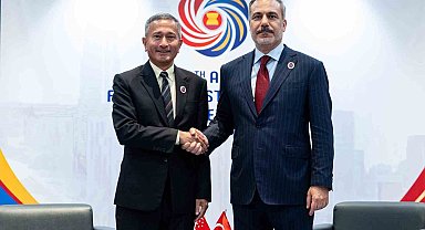 Bakan Fidan Malezya'da Singapur Dışişleri Bakanı Balakrishnan ile görüştü