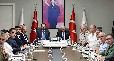 Bakan Güler ve Kurum'dan Ay Yıldız projesine ilişkin toplantı