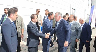 Bakan Kacır ve Bak, Siirt'te 'Çalışan ve Üreten Gençler Programı'na katıldı