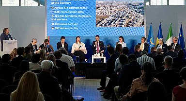 Bakan Kurum asrın inşa seferberliğini dünyaya anlattı