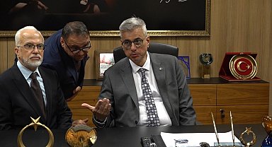 Bakan Memişoğlu, Eskişehir'de tedavi gören yaralı orman işçisini ziyaret etti