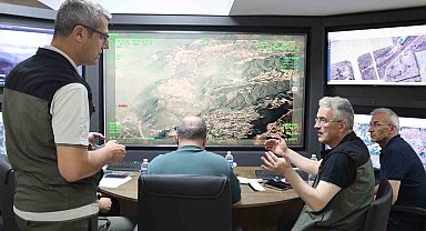 Bakan Yardımcısı ve Bursa protokolü orman yangınlarını yakından takip ediyor