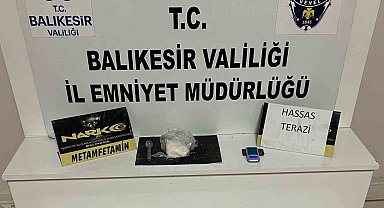 Balıkesir'de uyuşturucu taciri 3 kişi tutuklandı