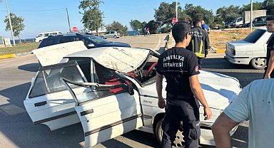 Başıboş gezen at kazaya neden oldu: 3 kişi yaralandı