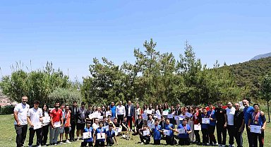 Başkan Balaban şampiyon sporcuları kutladı