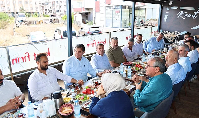 Başkan Büyükgöz Barış Mahallesi esnafıyla kahvaltıda buluştu