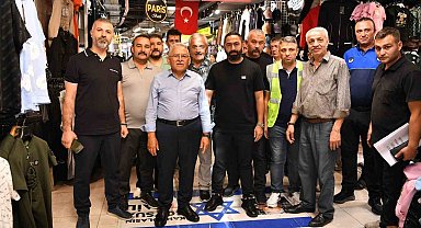 Başkan Büyükkılıç: "Bazı bayraklar ayaklar altında ezilmeyi hak eder"