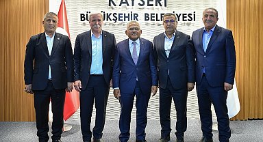 Başkan Büyükkılıç'tan 5 ilçe belediye başkanı ile 'yatırım' zirvesi