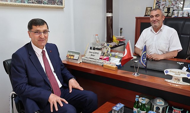 Başkan Eyüp Kahveci'den hacdan dönen muhtarlara ziyaret