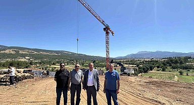 Başkan Pütün, yapımına başlanan Beyağaç toplu konutlarını inceledi