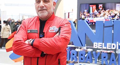 Başkan Sandıkçı: "Öğrencilerimizi deney ve gözlem çalışmaları, bilim söyleşileriyle buluşturuyoruz"