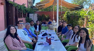 Başkan Ünal, bursiyerlerle görüştü