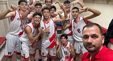 Basketbolda 2 şampiyon