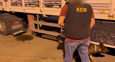 Batman'da durdurulan tırda 27 kilogram esrar ele geçirildi