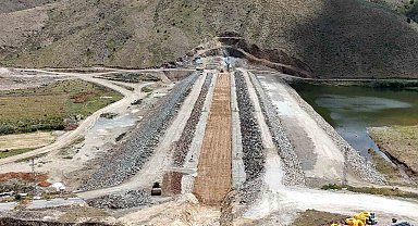 Bayburt Yelpınar Göleti'nde çalışmalar devam ediyor