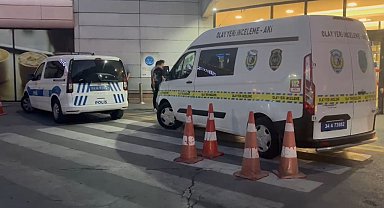 Beylikdüzü'nde AVM'nin yemek katının asma tavanı çöktü: 1 kişi yaralandı