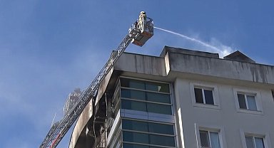 Beylikdüzü'nde korkutan çatı yangını: İki daire kullanılamaz hale geldi