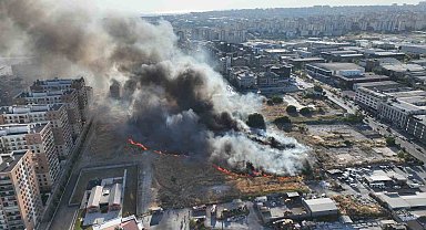 Beylikdüzü'ndeki otluk alan yangını kontrol altına alındı