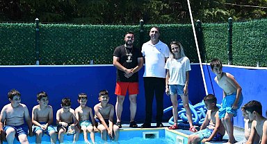 Beylikova'da çocuklara yüzme kursu açıldı